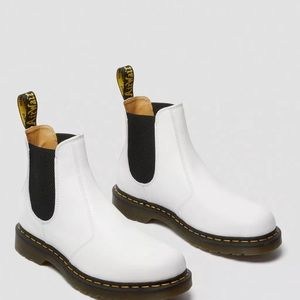 Dr. Marten’s white Chelsea boot women’s size 8
